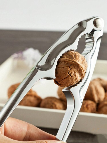 Nutcracker quick walnut - nutcracker,