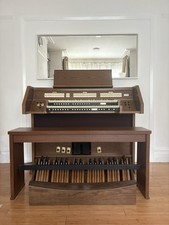 Viscount Jubilate 235 Gallery Digital Classical Organ - Free UK Delivery