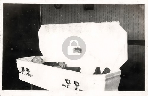 Post mortem baby casket - post, death