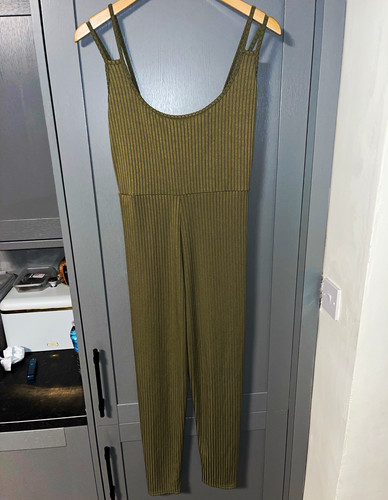 Prettylittlething khaki green - prettylittlething,