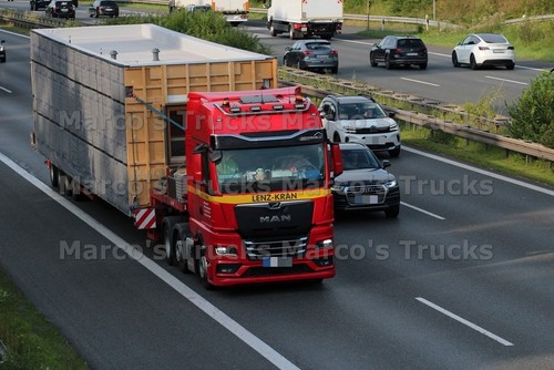 Truck photo man - tgx, platform