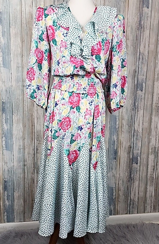 Susan tudor floral - tudor, polka