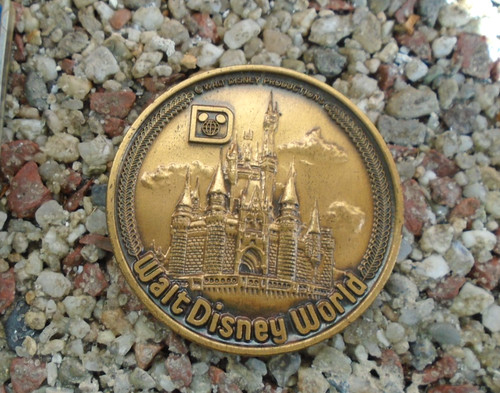 Vintage walt disney - walt,