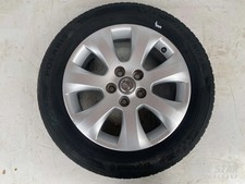 Vauxhall Insignia R17 Alloy Wheel With Tire 2015 Hatchback 4/5dr 13351762 Diesel