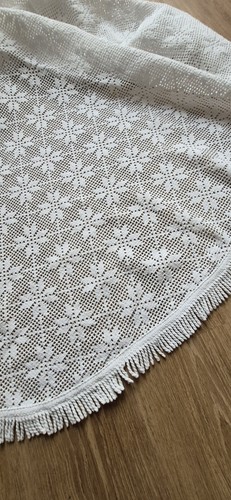 Round white cotton tablecloth - round,