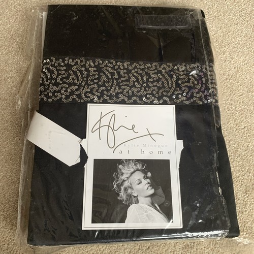 Kylie minogue ltd edit - minogue, safia