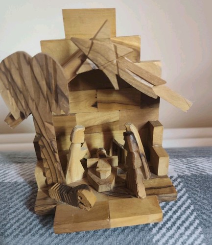 Handcrafted olive wood - olive,