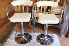 2 X  CREAM BAR STOOLS  BREAKFAST KITCHEN BAR PADDED SEAT & BACK Good