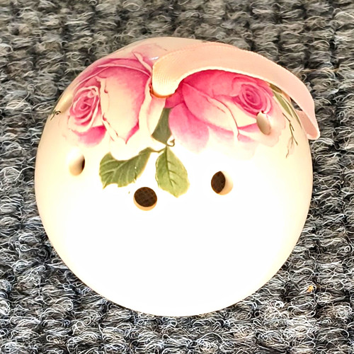 Small white ceramic pottery - white, ceramic/pottery