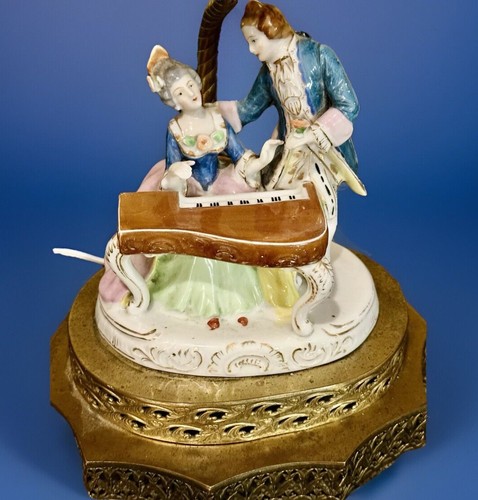 Vtg lamp capodimonte style - lamp,