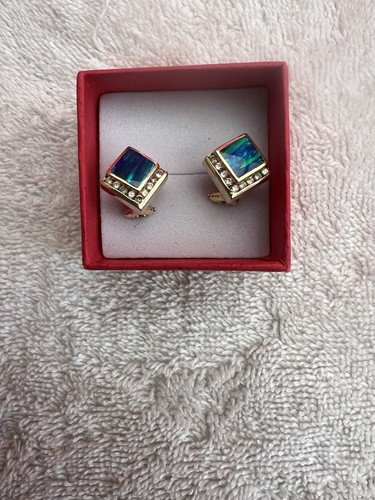 Beautiful clasped diamond - beautiful,