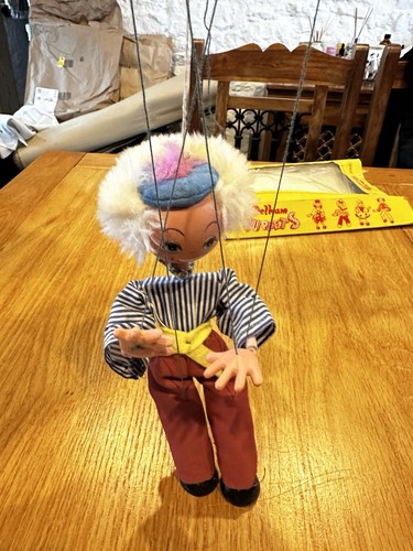 Pelham puppets junior - pelham,