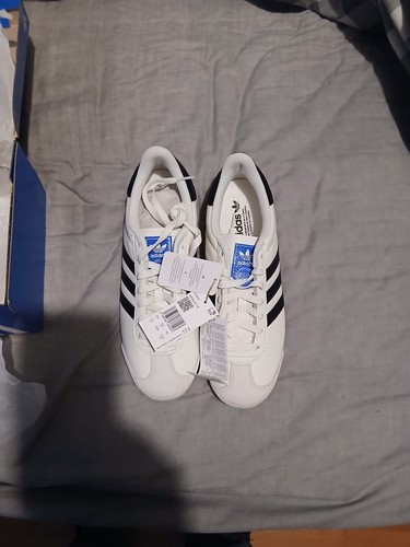 Adidas kick trainers - ,
