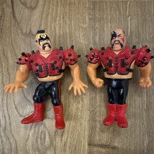 Hasbro WWF WWE The Legion Of Doom Animal & Hawk Series 4 1 broken spike