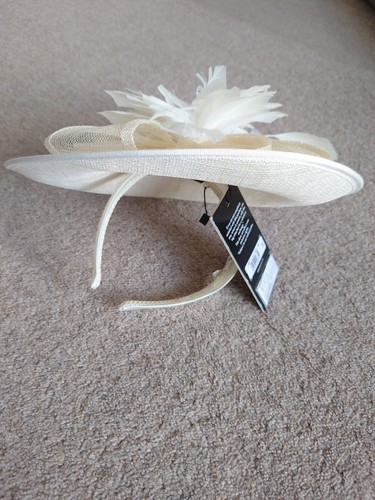 Cream ivory hat - hat, debut
