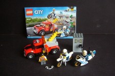 LEGO CITY: POLICE: TOW TRUCK TROUBLE (60137)