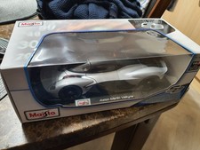 Maisto Aston Martin Valkyrie Diecast Model Car 1:18 Scale Special Edition Silver