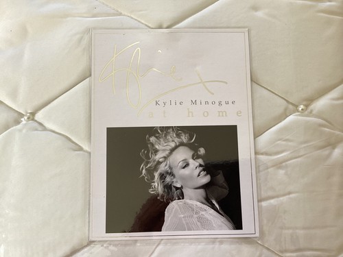 Kylie minogue home - at,