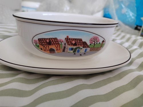Design naif gravy sauce boat - gravy,