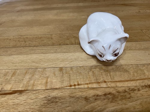 Coalport small white cat bone - white,