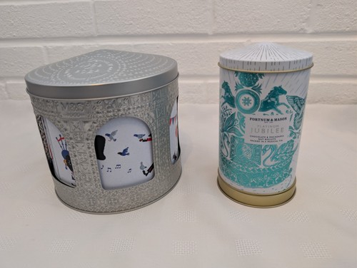 Fortnum mason m - /, m&s