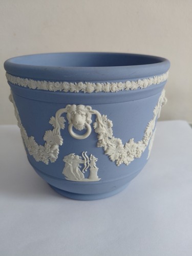 Wedgwood jasperware jardiniere - wedgwood,