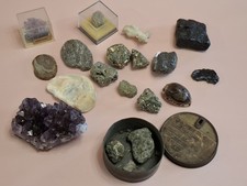 Job Lot - Natural Stones / Amethyst / Pyrite / Shell / Coral (B2580)