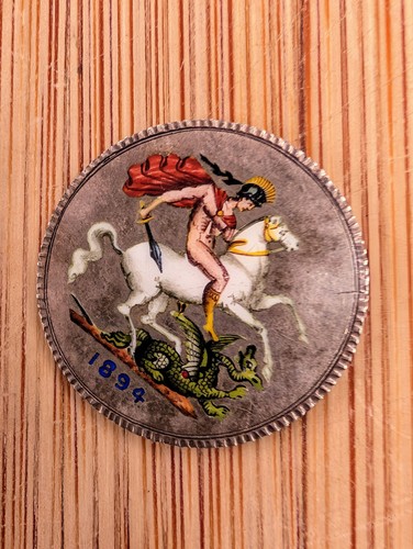 Enamelled rare queen - enamelled,