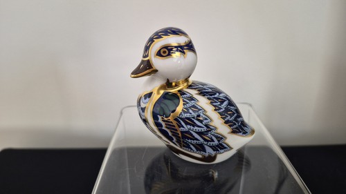 Royal crown derby sitting - royal,