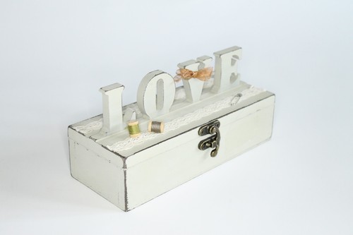 Shabby chic wooden - chic, 'love'