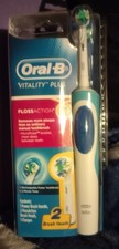 ORAL B "VITALITY PLUS "