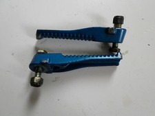 543 PEUGEOT METAL X 100 2003 PASSENGER FOOT RESTS