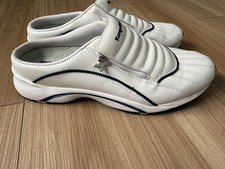 KangaRoos Women’s Size 8