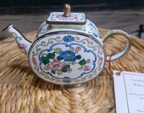Kelvin chen hand - kelvin, hand-painted