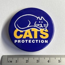 Collectible Pin Badge The Cats Protection League Cosy Cat lovers