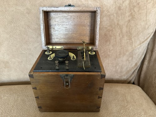 Circa 1930s crystal - radio, set