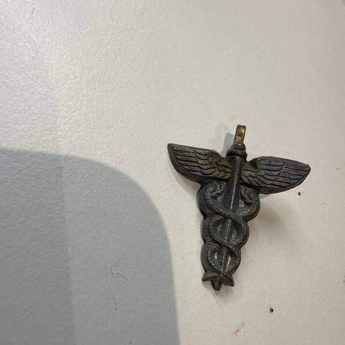 German ww2 shoulder clip - shoulder, pin