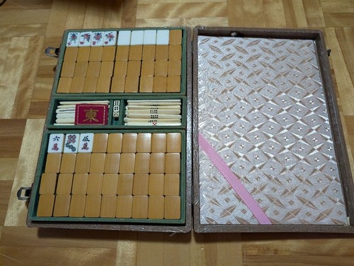 Bamboo mahjong tile set - tile,