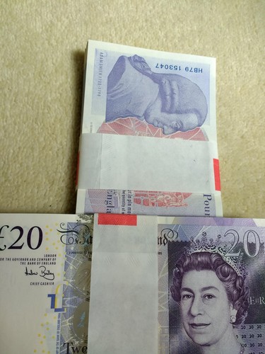 Old twenty pound notes - £20,