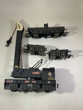 Hornby R6183 75 Ton Breakdown Crane With Matching Trucks In BR Black. 002.