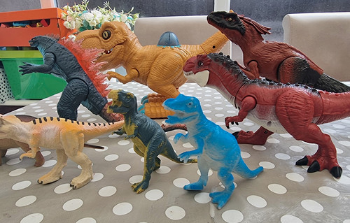 Mixed dinosaur action - mixed,