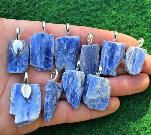 Chunky blue kyanite crystal - chunky,