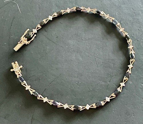 9ct gold sapphire - , diamond