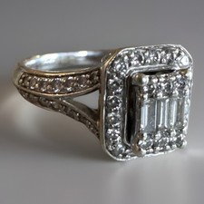 9ct White Gold 375 Baguette &
