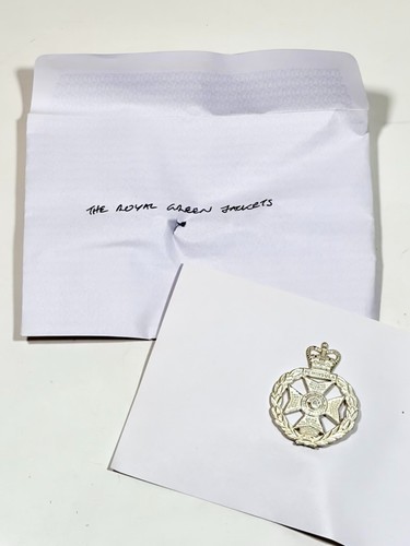 Royal green jackets cap badge - green,