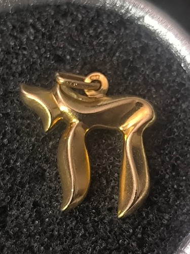 9ct yellow gold vintage chai - gold,