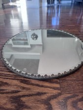 VTG Victorian Ornate Round