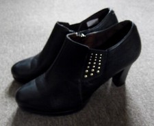 Pitillos Black Leather Zip up