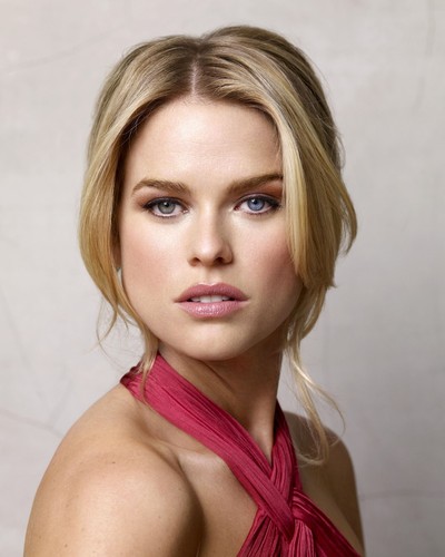 Sexy alice eve 8x10 photo - 8x10,