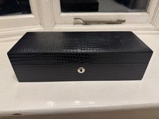 Rapport Solid Wood with